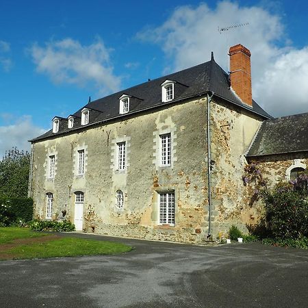 Les Grands-Aulnais Bed & Breakfast Cossé-le-Vivien Eksteriør bilde